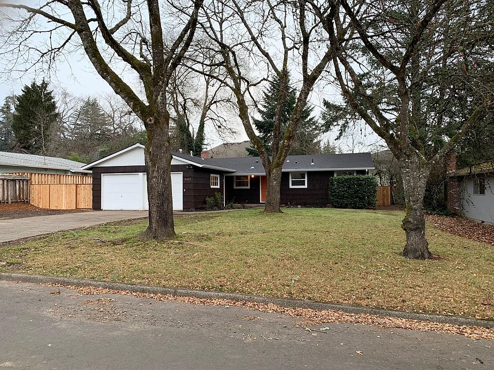 Street view, house sits on 1/4 acre lot, long established Rivergrove neighborhood, with fully fenced yard. Home has new roof and new energy efficient windows.