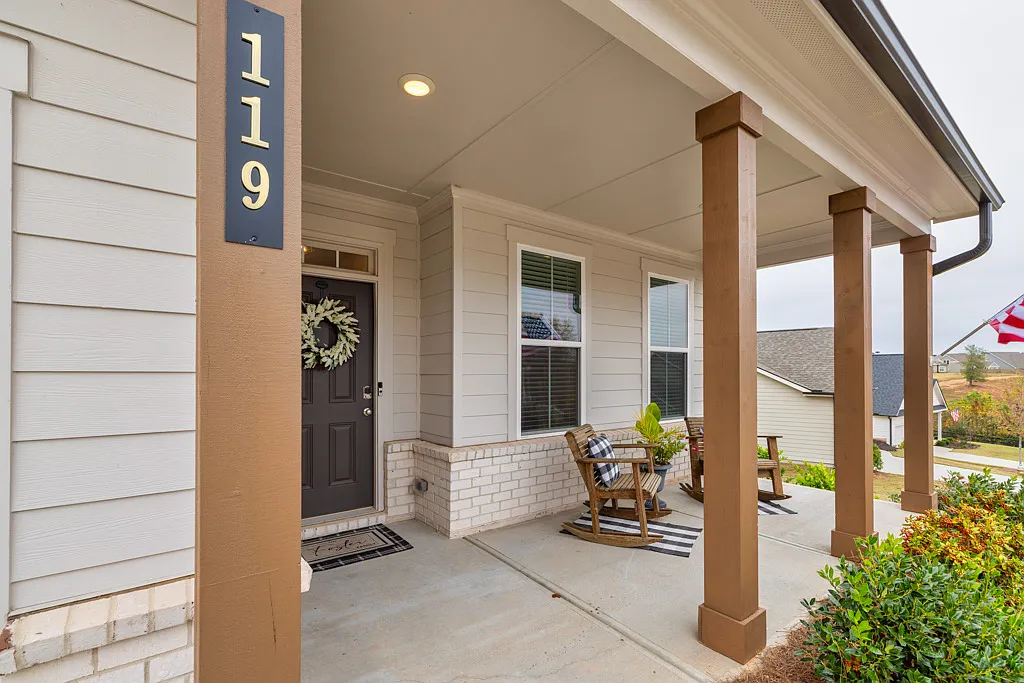 5 bed, 3033 sqft, $3,400 — Photo 2
