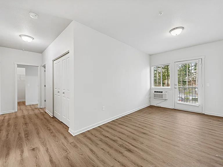 Trillium Woods Apartments — Photo 13