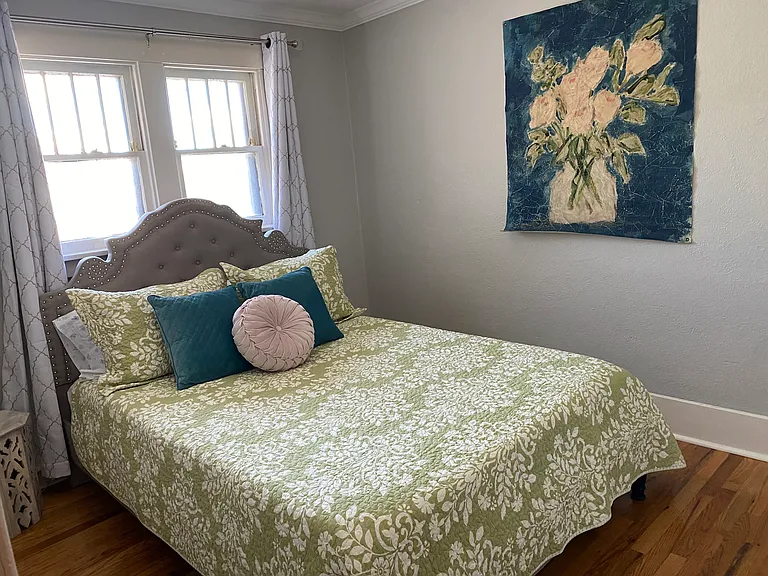 306 E 27th St #3 — Photo 3