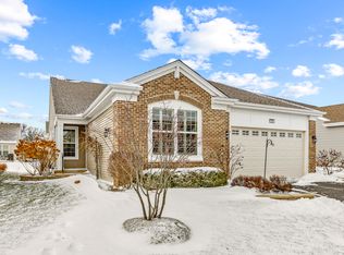 1093 Glendale Rd, Pingree Grove, IL 60140