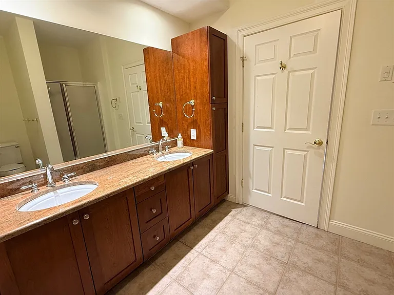 2000 Davenport Ave #2107 — Photo 23