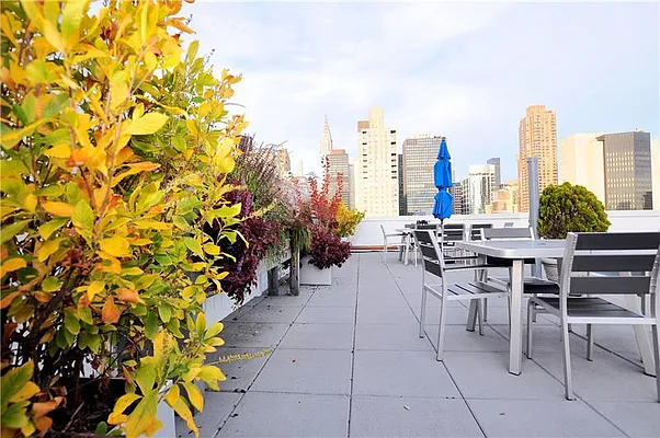 Rented by Buchbinder & Warren | media 16