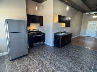 230 W 3rd St, Davenport, IA 52801