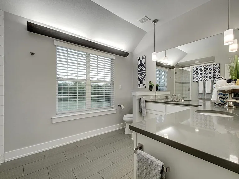 202 S College St #14 — Photo 16