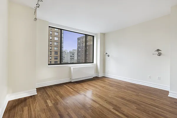 Rented by Brown Harris Stevens | media 9