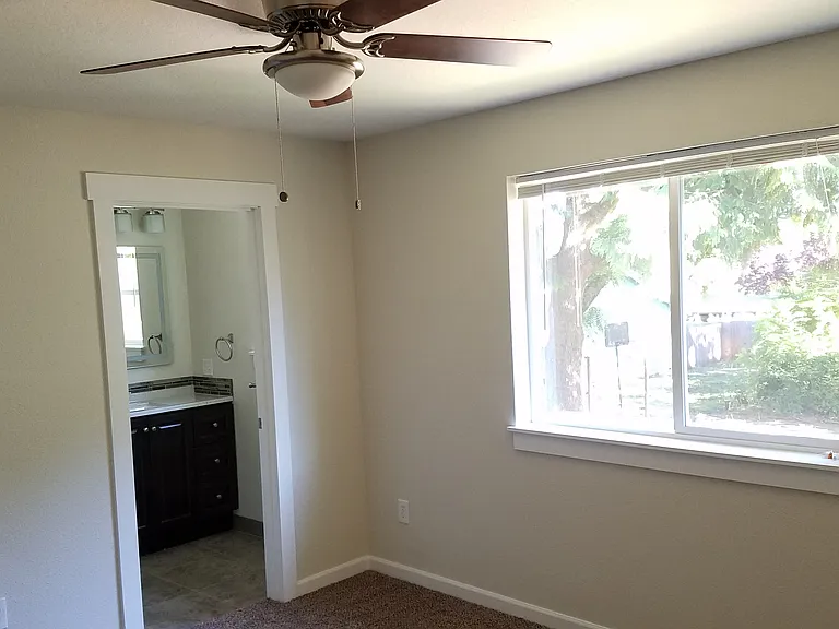 1912 Filbert St — Photo 23