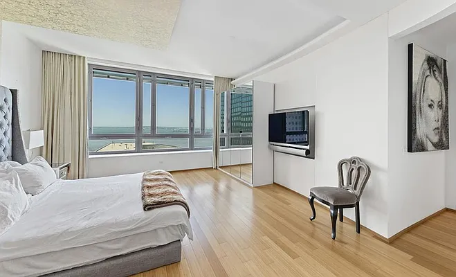 Rented by R New York | media 6
