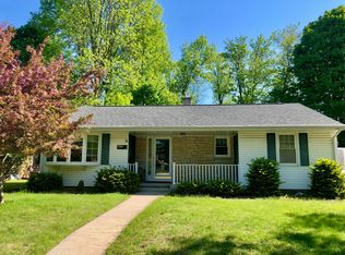 2018 Granger Rd, Manitowoc, WI 54220