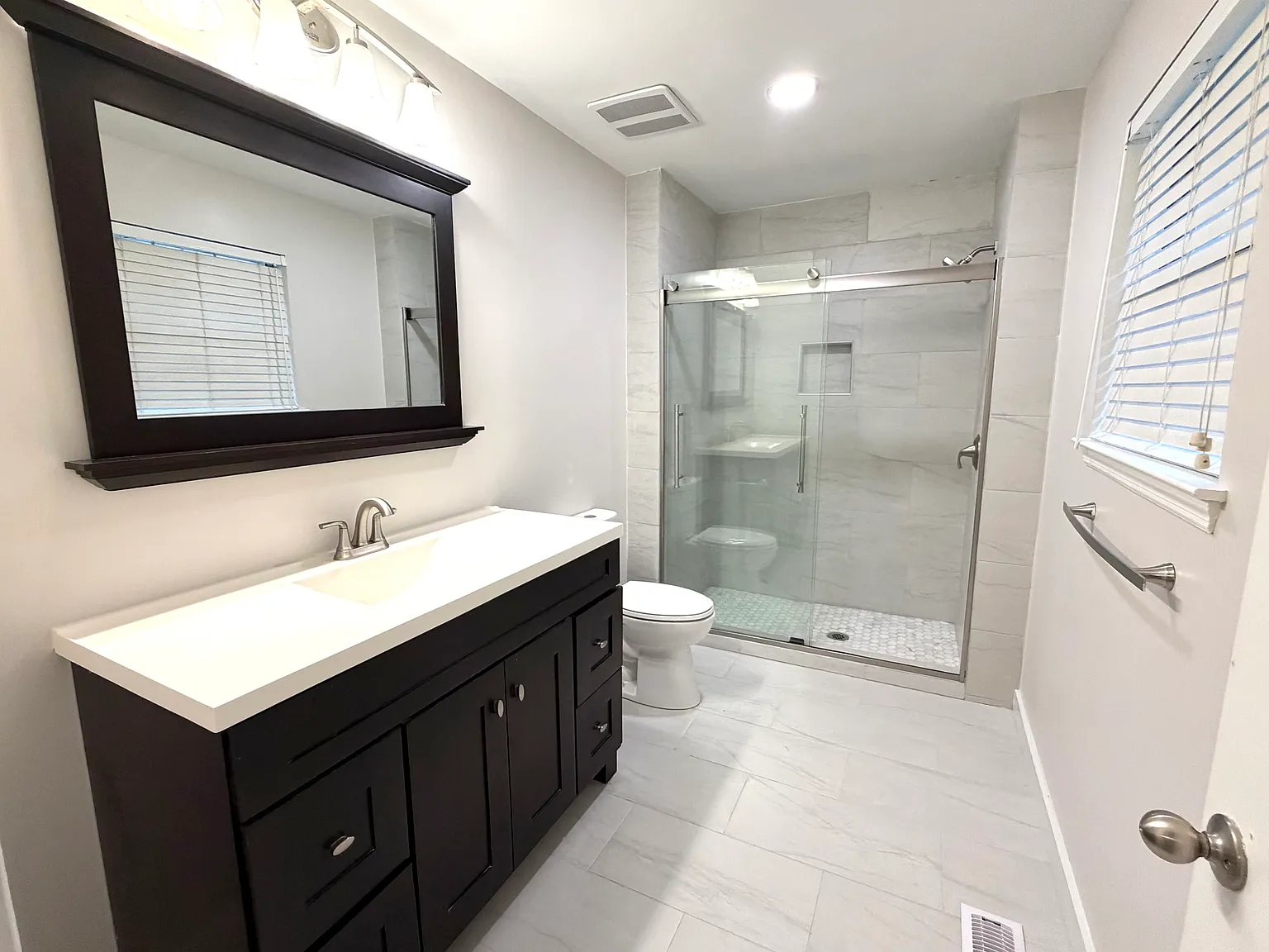 4 bed, 1805 sqft, $2,600 — Photo 3