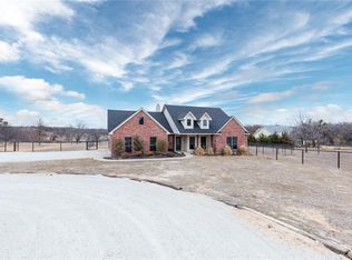 212 Lakeview Ct, Weatherford, TX 76088