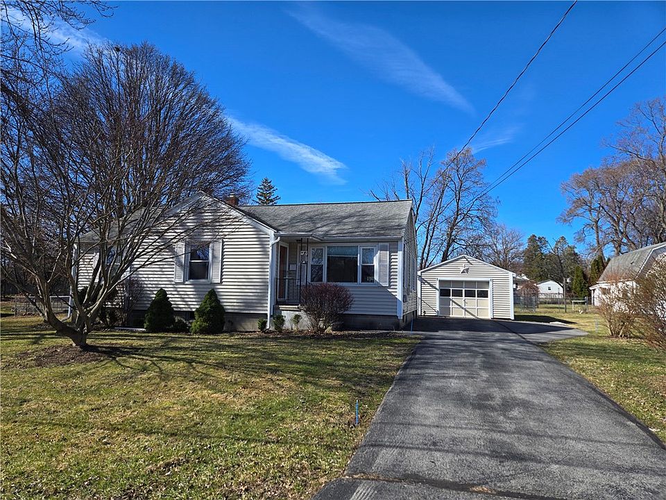 1st image of 30 Oxford Pl