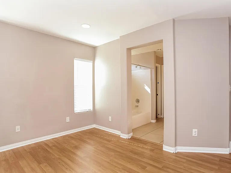 10735 Holmfield St — Photo 13
