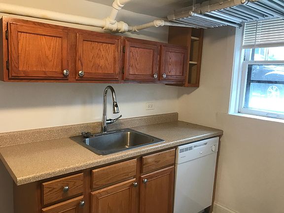 2nd image of 2158 W Berteau Ave #G