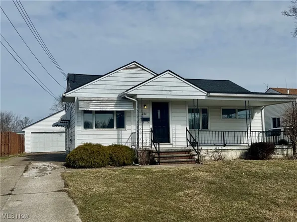 930 W 30th St, Lorain, OH 44052