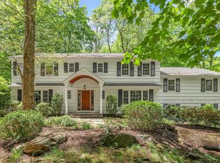 122 Valley View Rd, Chappaqua, NY 10514