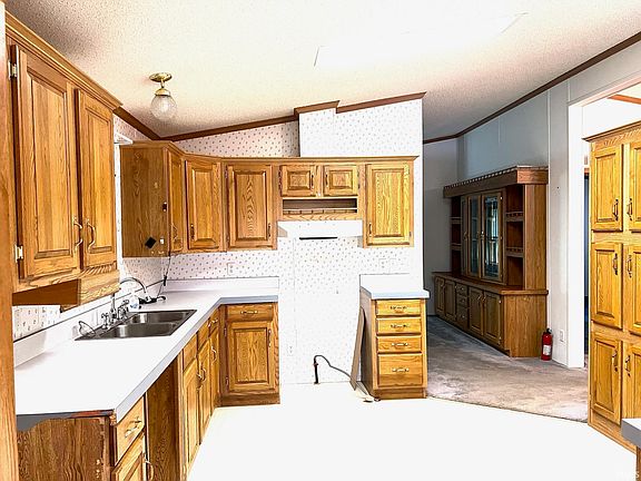 4th image of 1212 S Palmer Ave