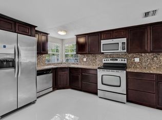 2040 NE 182nd St #2040, Miami, FL 33162