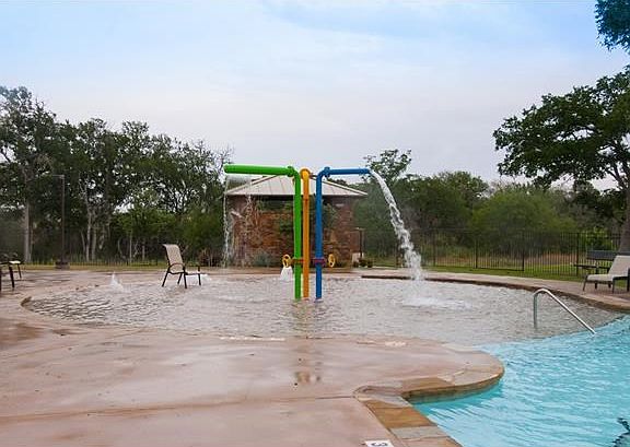Paloma Lake Amenities