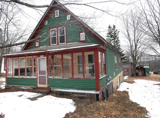 58254 2nd St, Calumet, MI 49913