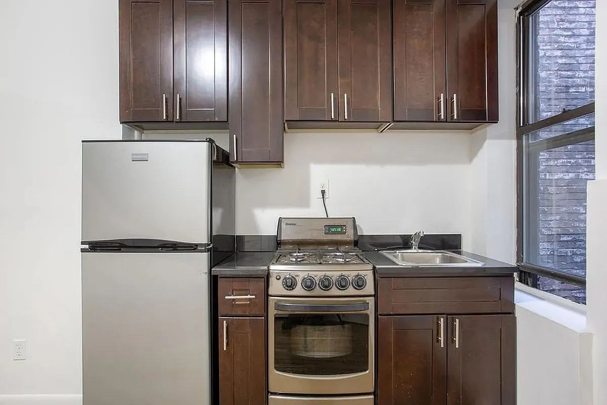 309 East 61st Street 13
