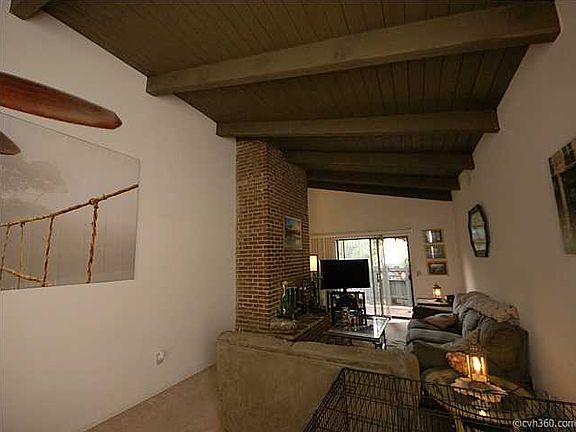 3rd image of 208 Ventura Pl