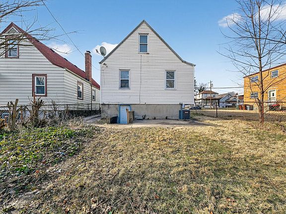 4th image of 6822 Betts Ave