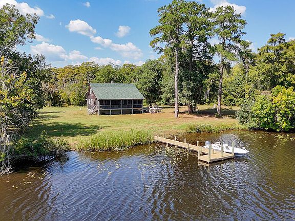 14th image of this home