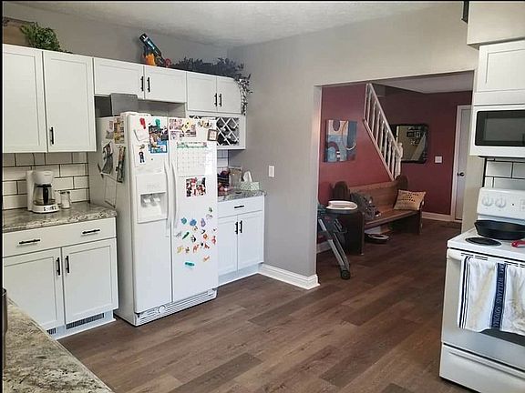 5th image of 606 Washington St