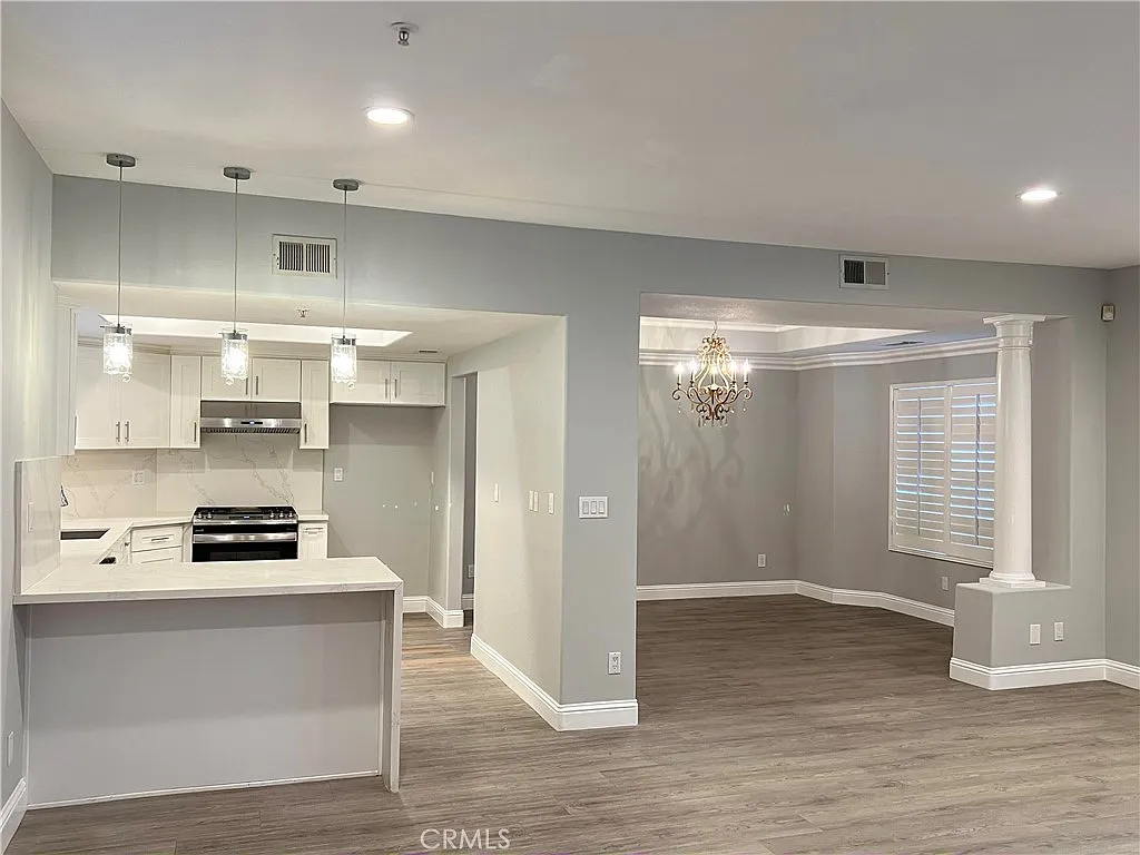 3 bed, 2.5 bath, 1662 sqft, $3,900 — Photo 3