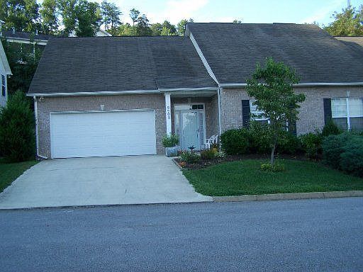 1st image of 9908 Bellflower Way