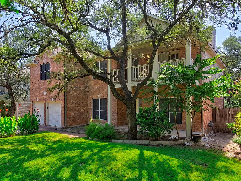 7021 Gentle Oak Dr — Photo 3