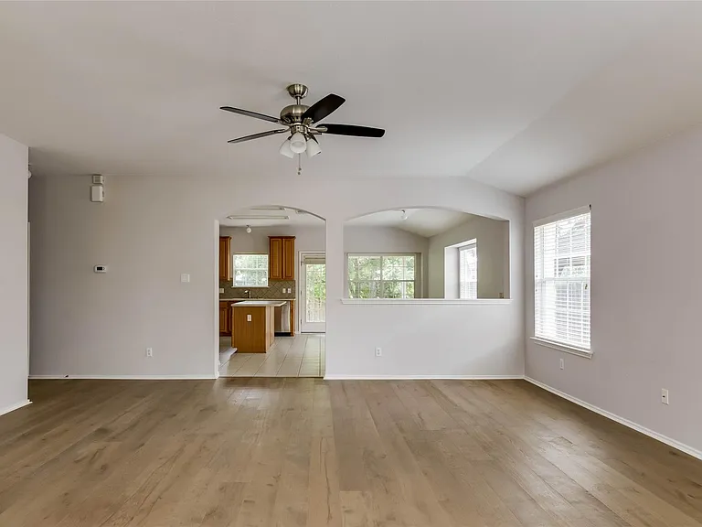3108 Lynnbrook Dr — Photo 5