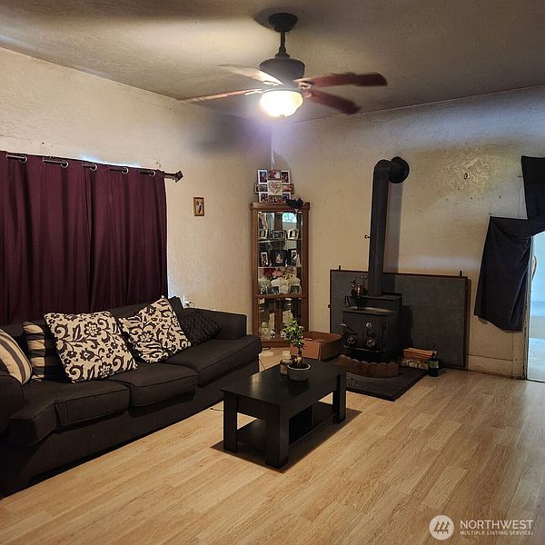 2nd image of 252 4th Street