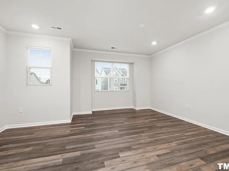 742 Cormiche Ln — Photo 10