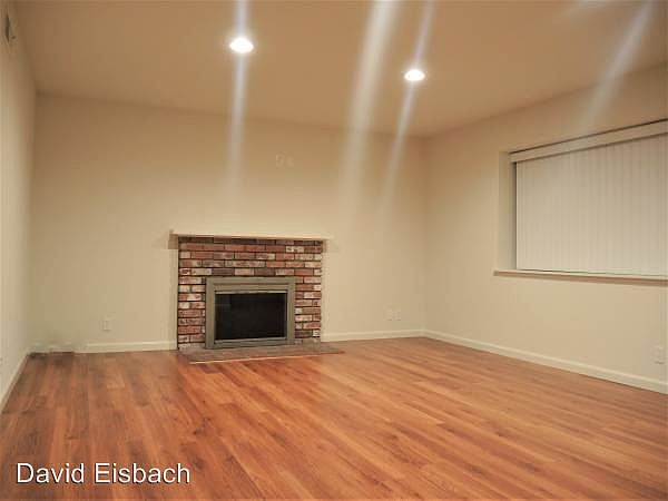 1st image of 967 W Hacienda Ave