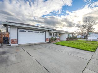 12 Ramon Dr, Galt, CA 95632