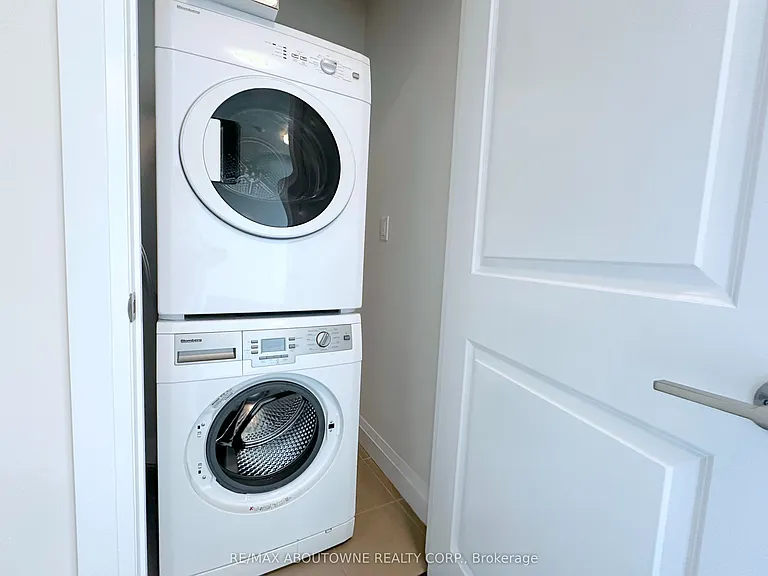 2333 Taunton Rd #411 — Photo 9