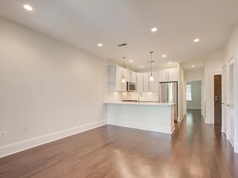 3937 Davis Pl NW #4 — Photo 4