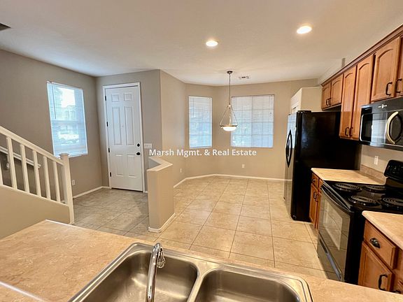 4th image of 3727 E Stampede Dr