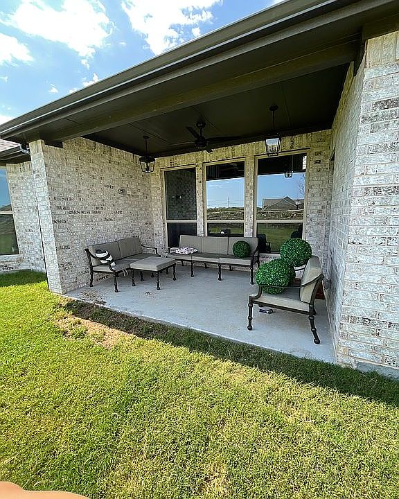 2nd image of 920 Uplands Dr