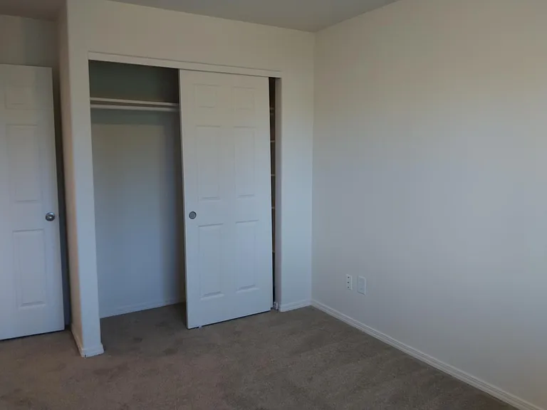 Creekview Apartments — Photo 8