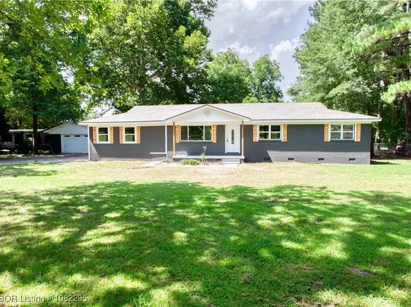 1902 E 96th Hwy, Lavaca, AR 72941