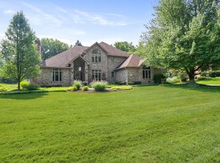 4411 Thornbury Dr E, Valparaiso, IN 46383