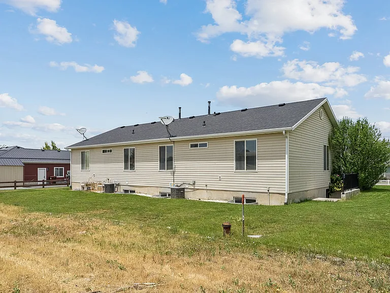 1884 Shepard Ln #1 — Photo 24