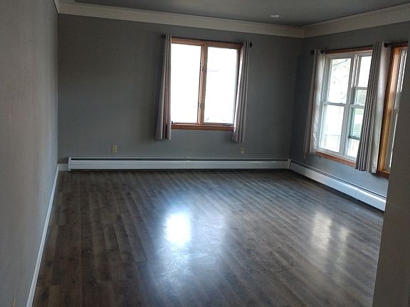 5th image of 221 1st St NW
