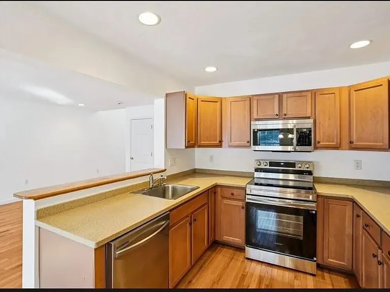 18 Alden Dr — Photo 15