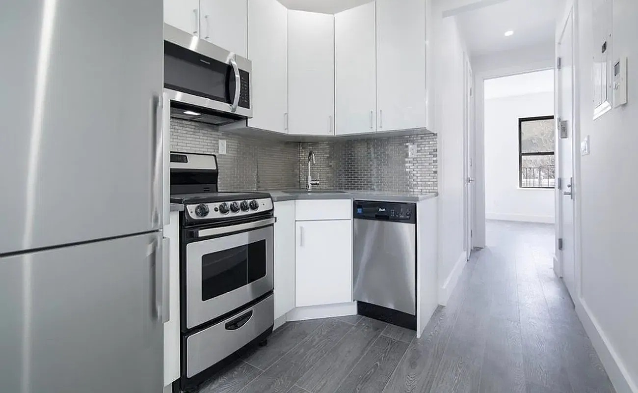 155 Greenpoint Avenue — Photo 2