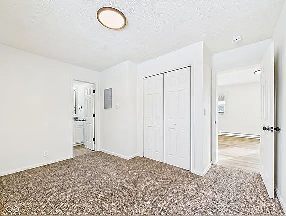 5th image of 812 E College St #3
