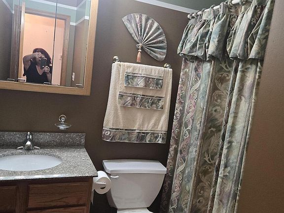 4th image of 5691 Dove Dale Ave